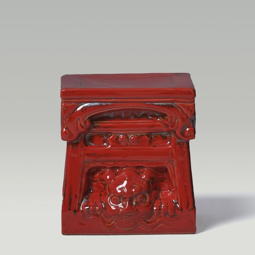 Socle en forme de nghê et d’éléphant